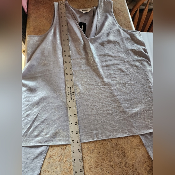NEW Express Silver Metallic Sleeveless Blouse Size M (NWT) - Picture 9 of 10